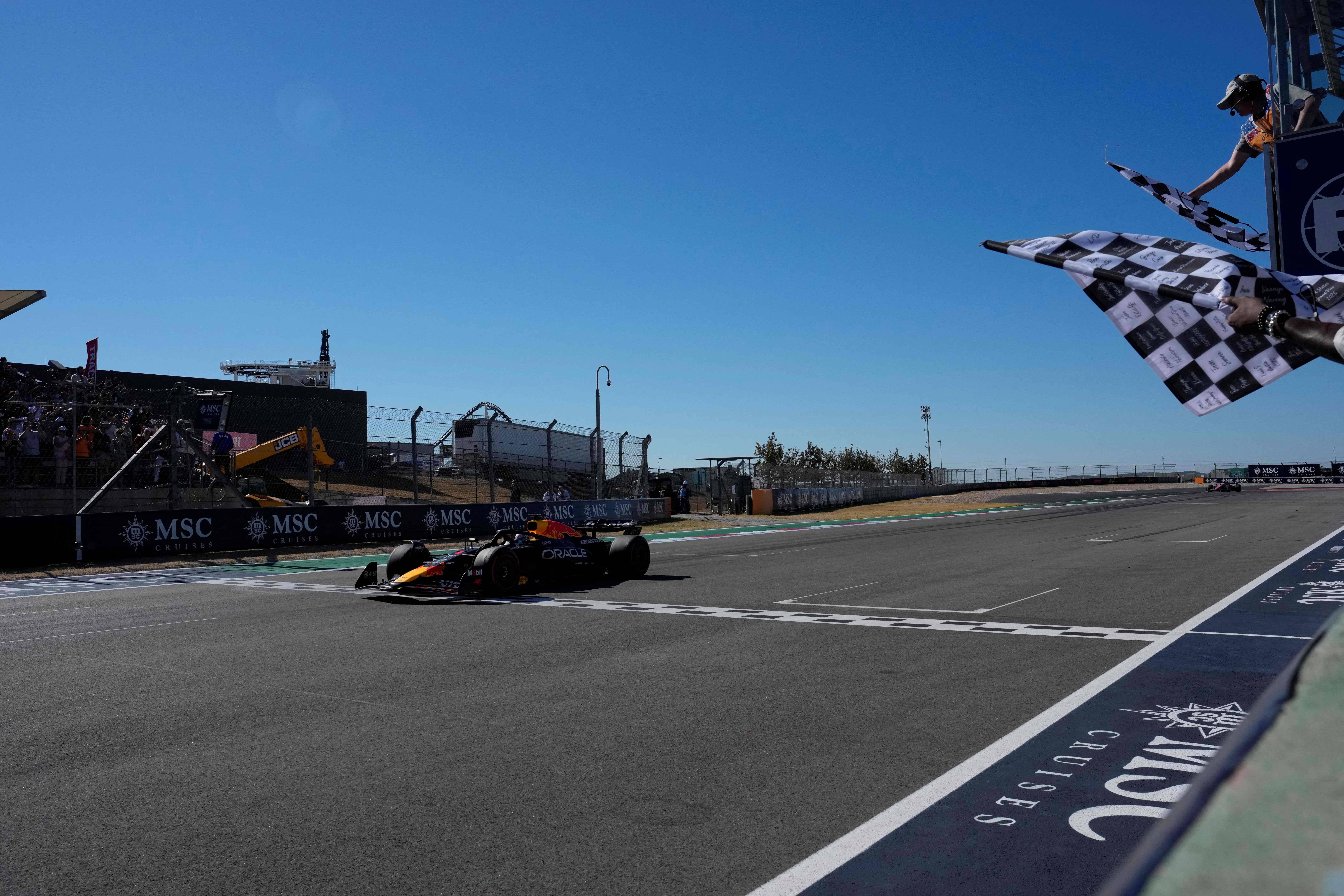 开云体育平台APP-红牛车队险胜迈凯伦，勒克莱尔统治全场